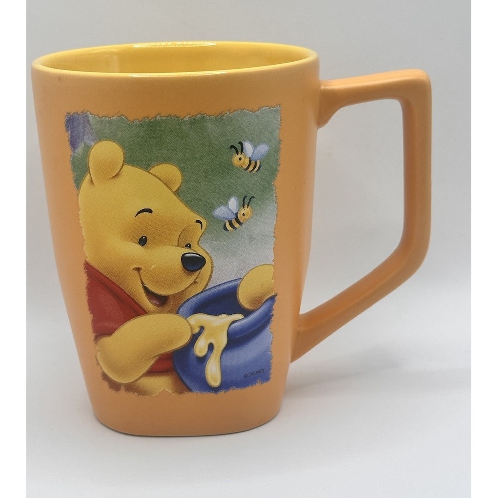 Disney Store Orange Winnie the‎ Pooh with Honey Pot Ceramic Coffee Cup Mug